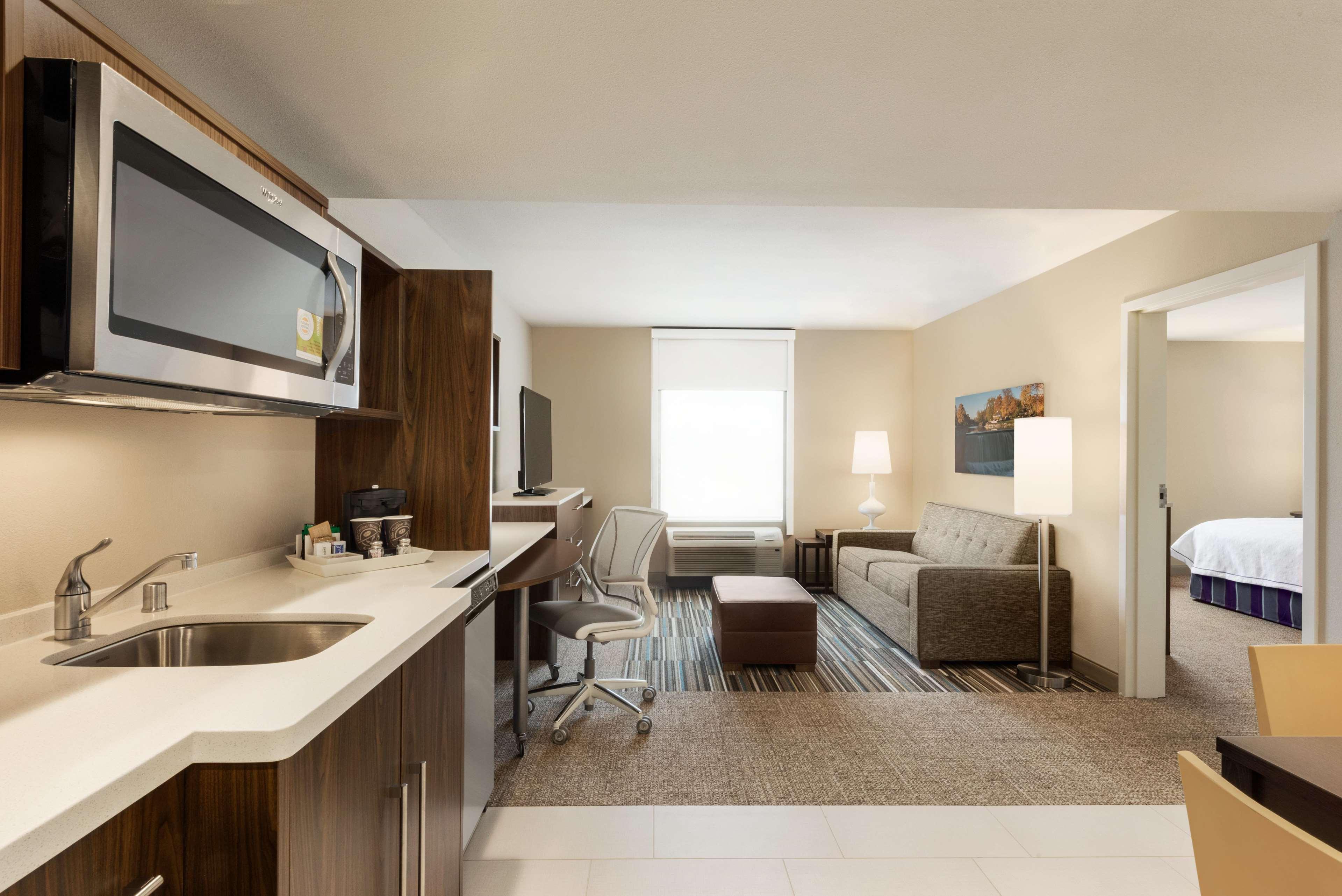 Home2 Suites By Hilton Menomonee Falls Milwaukee Exterior photo