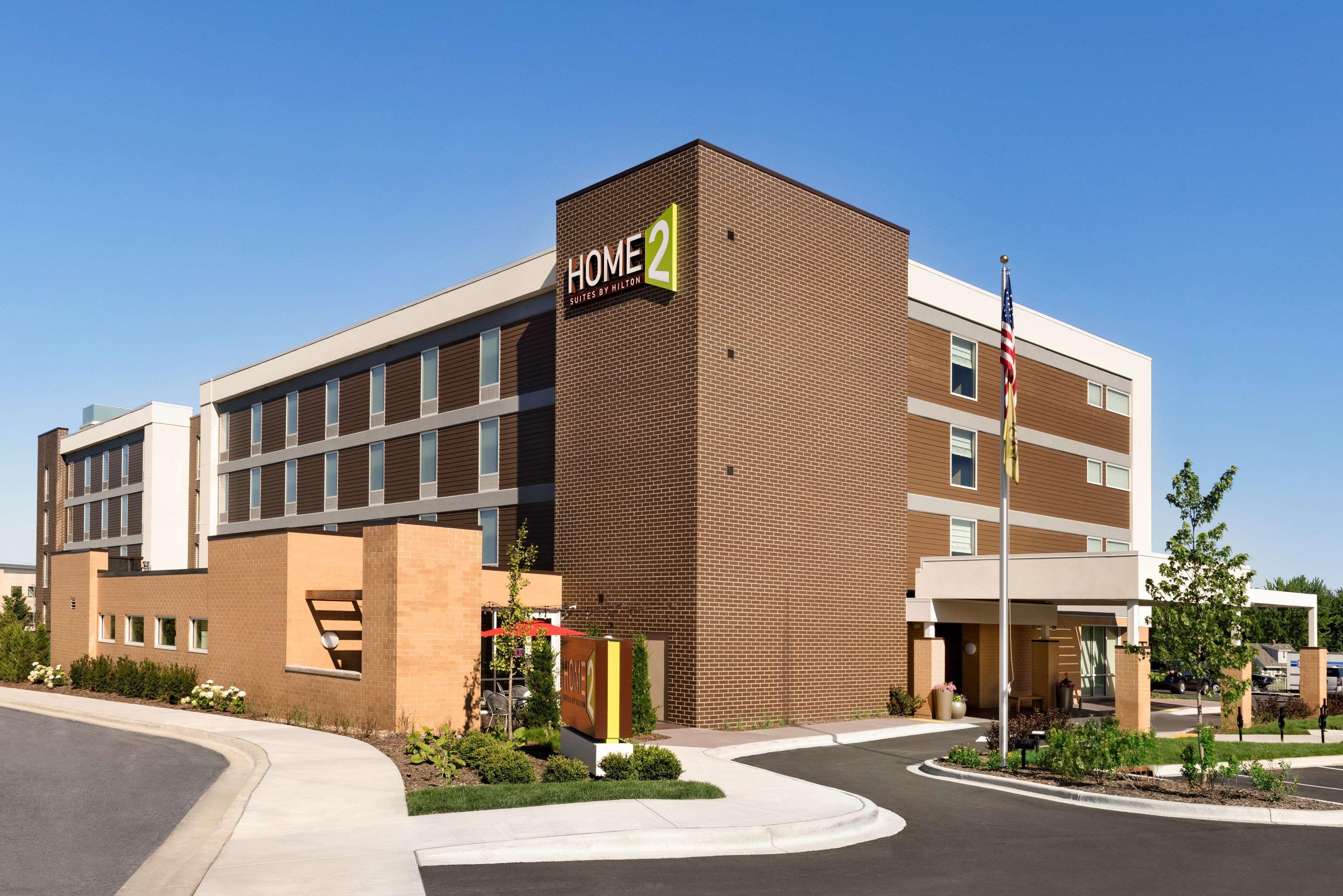 Home2 Suites By Hilton Menomonee Falls Milwaukee Exterior photo