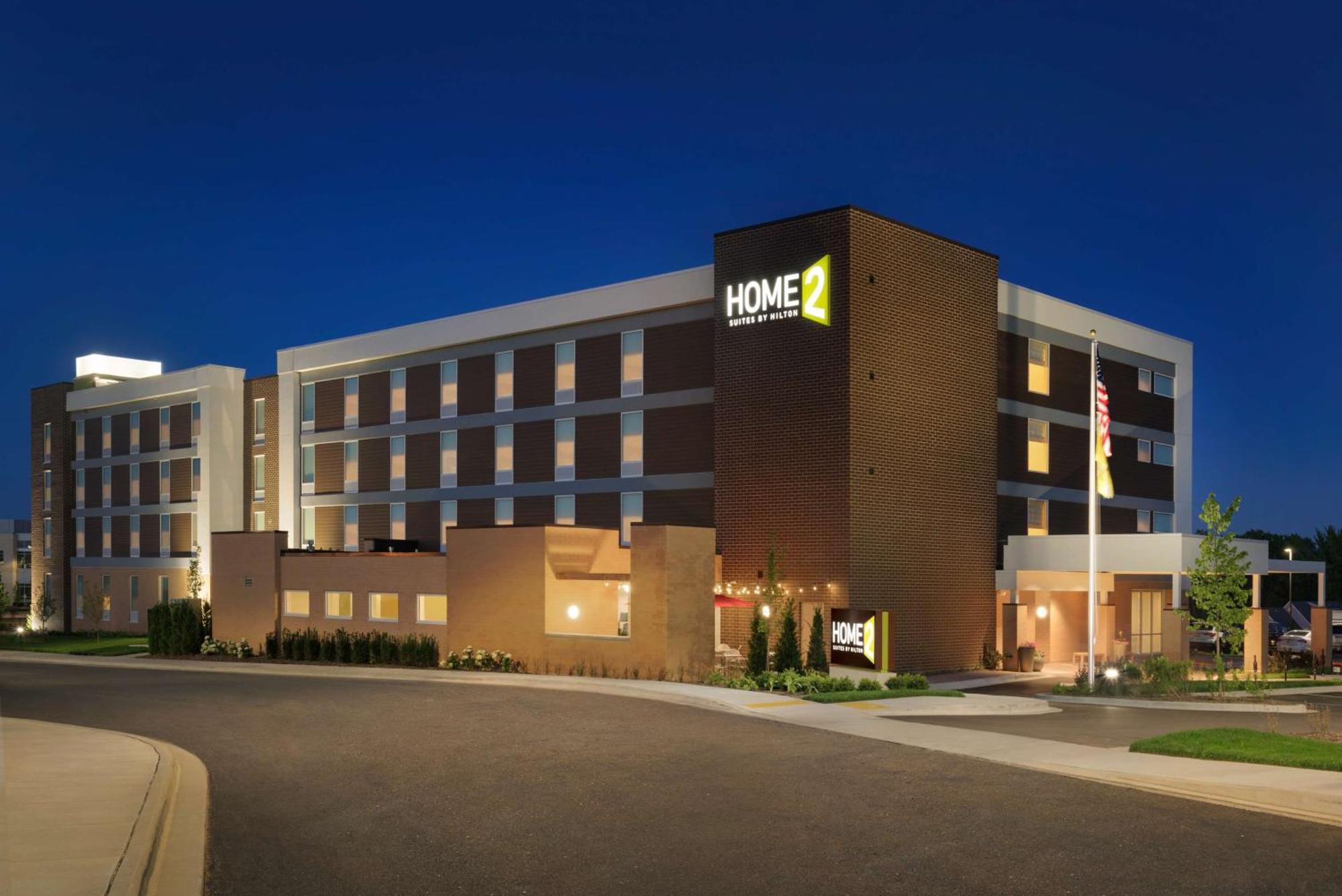 Home2 Suites By Hilton Menomonee Falls Milwaukee Exterior photo