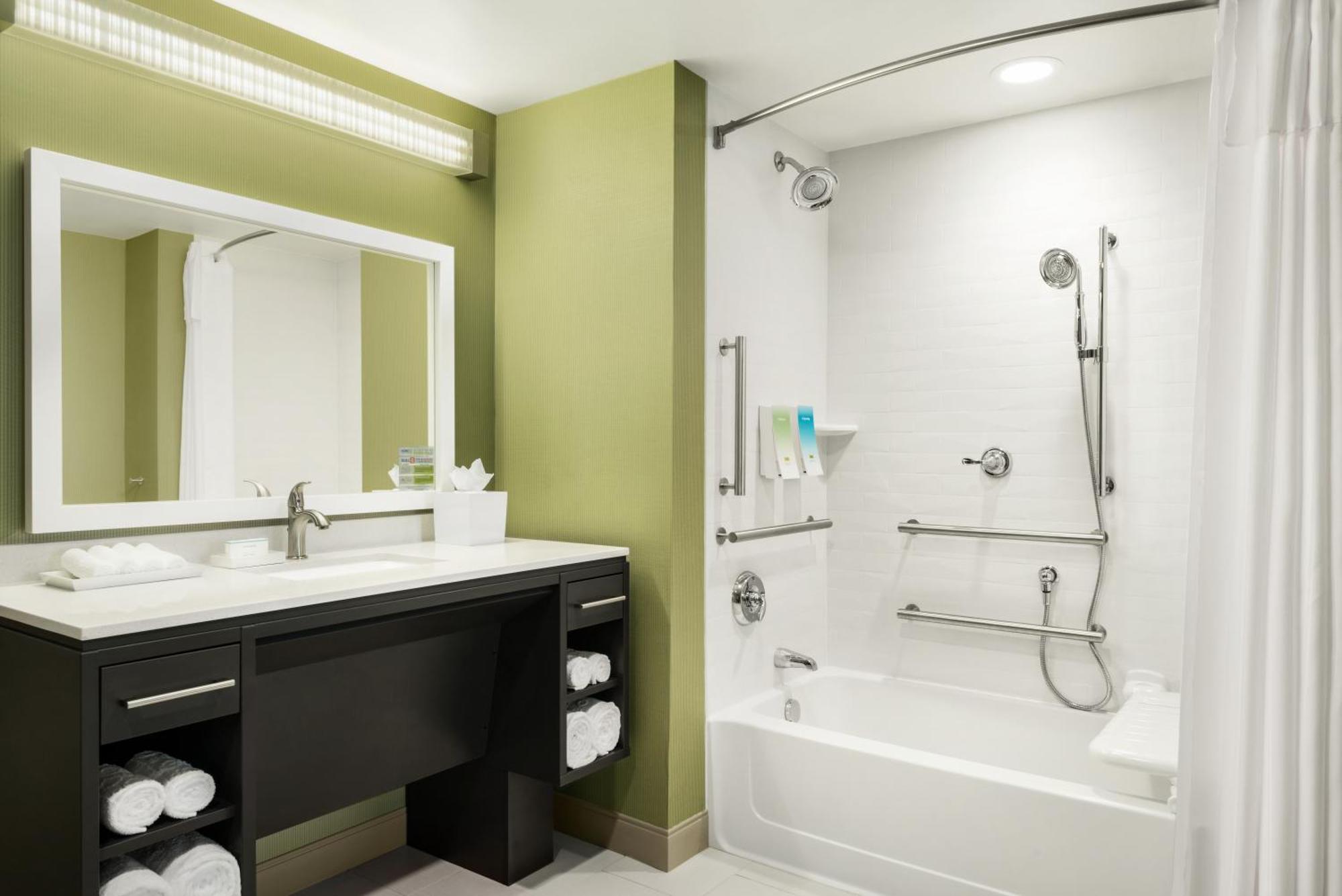 Home2 Suites By Hilton Menomonee Falls Milwaukee Exterior photo